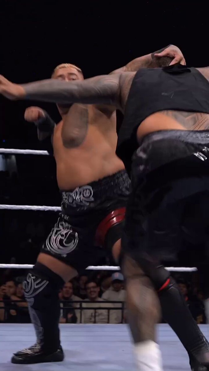 Solo Sikoa reverses Jey Uso entrance