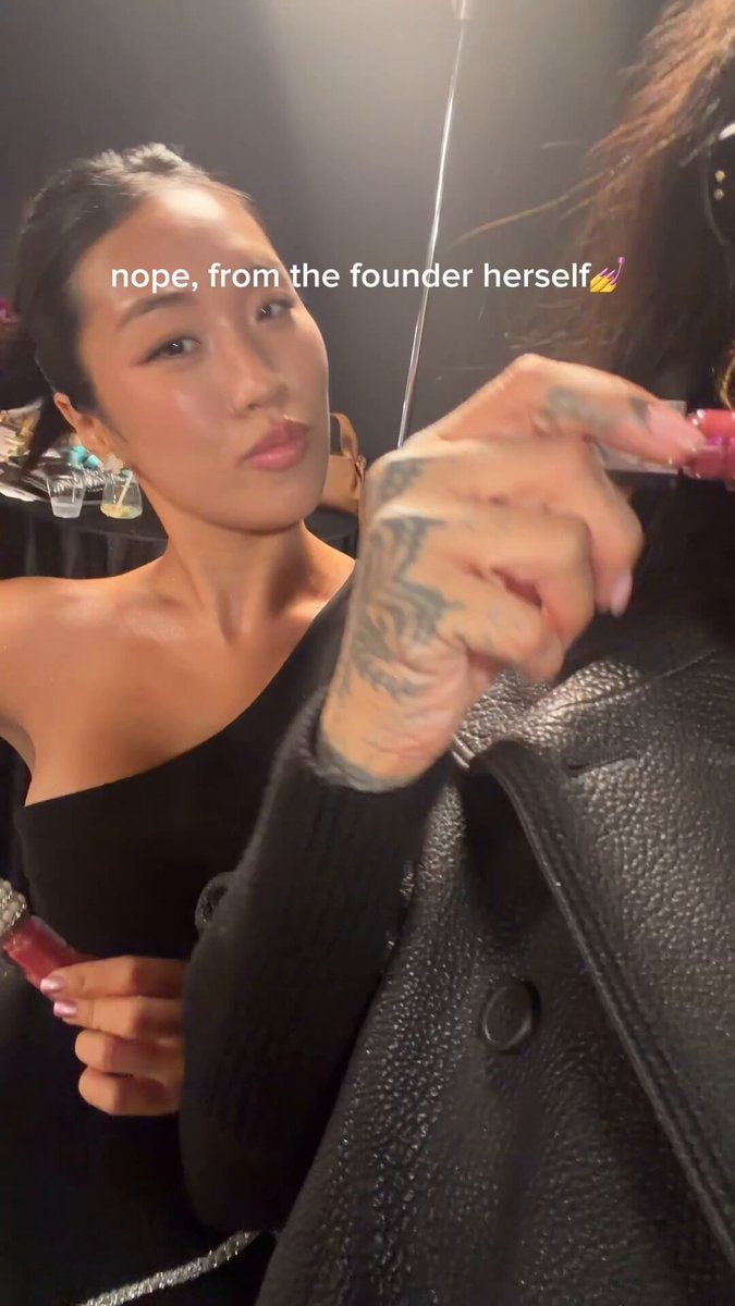 gloss bomb application
