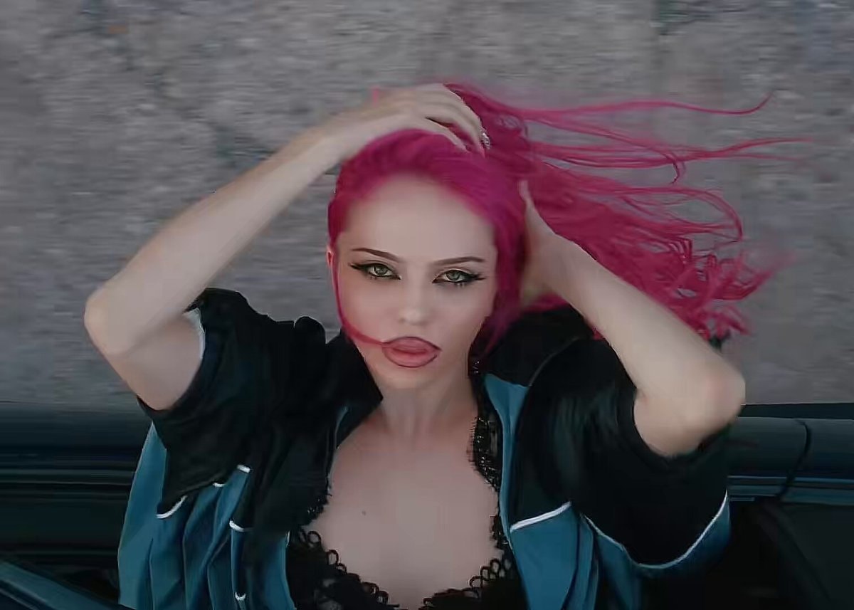 Ain't In LA by ADÉLA hits #3