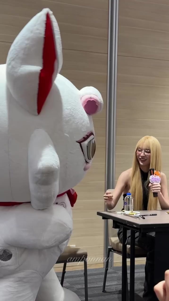 Janjingjing Jewel Famsign