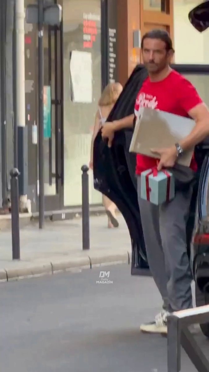 Gigi Hadid Bradley Cooper Paris