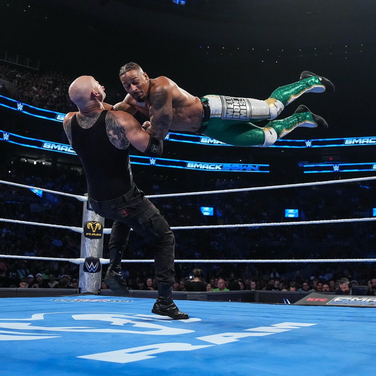 Carmelo Hayes vs Baron Corbin SMACKDOWN