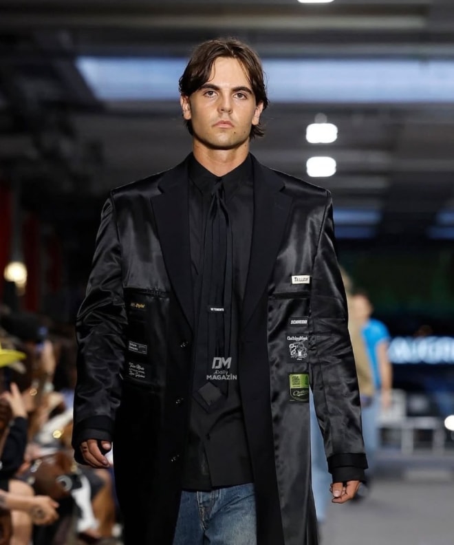 Britney Spears sons debut at VETEMENTS Paris Fashion Week (photo 1 of 2)