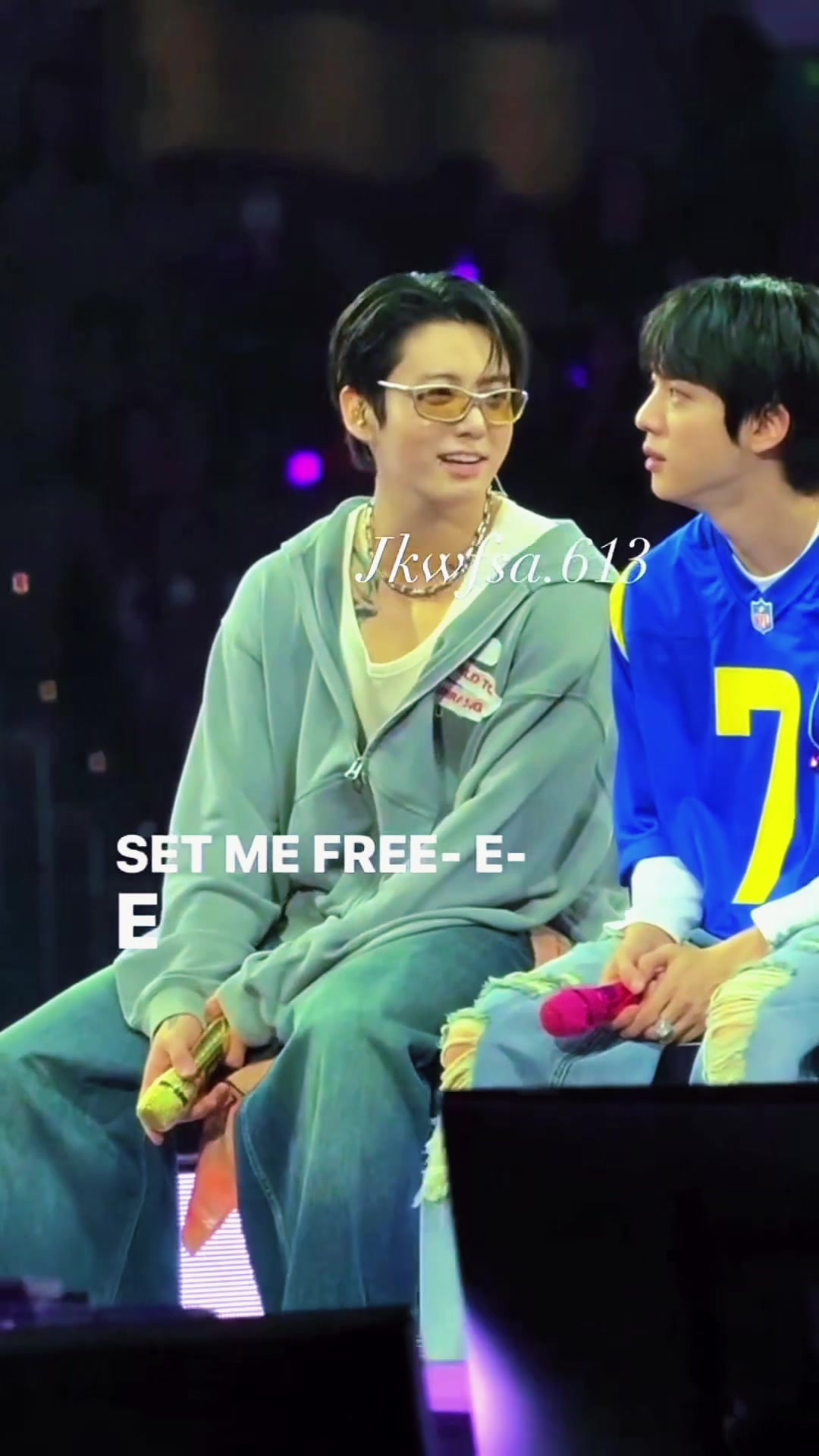 Jungkook Set Me Free moment