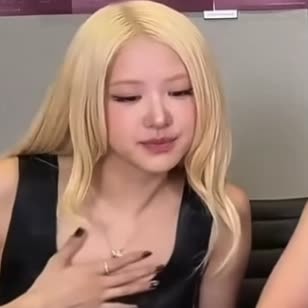Rosé cute moment