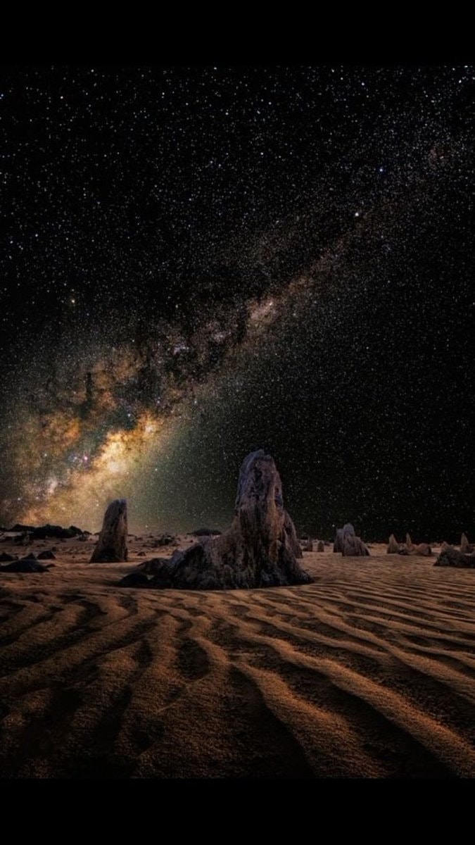 Milkyway over desert rocks