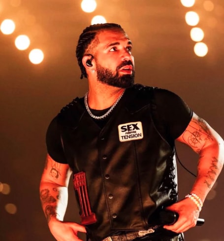 Pop Music Drake BTS Apple Music Number One (photo 2 of 2)