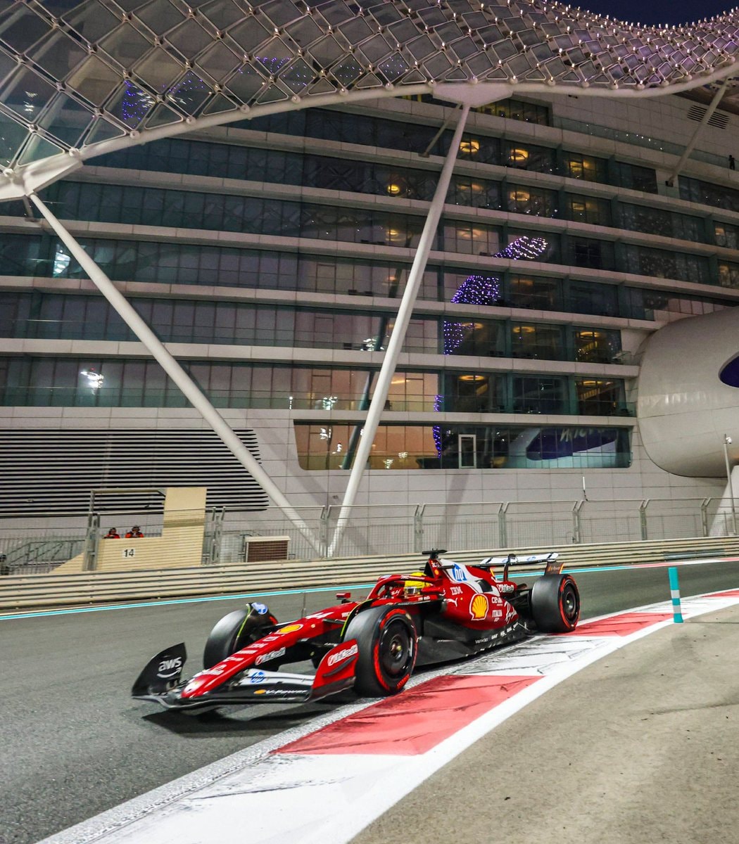 Lewis Hamilton F1 season finale Middle East (photo 2 of 2)