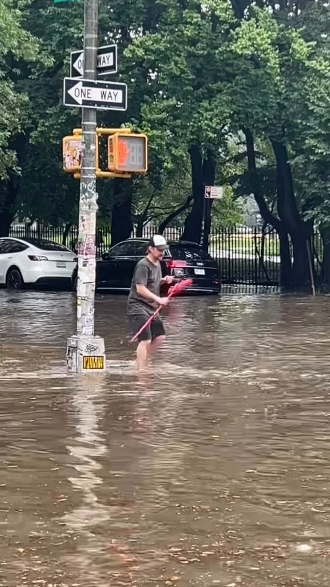 New York drain whirlpool clears street