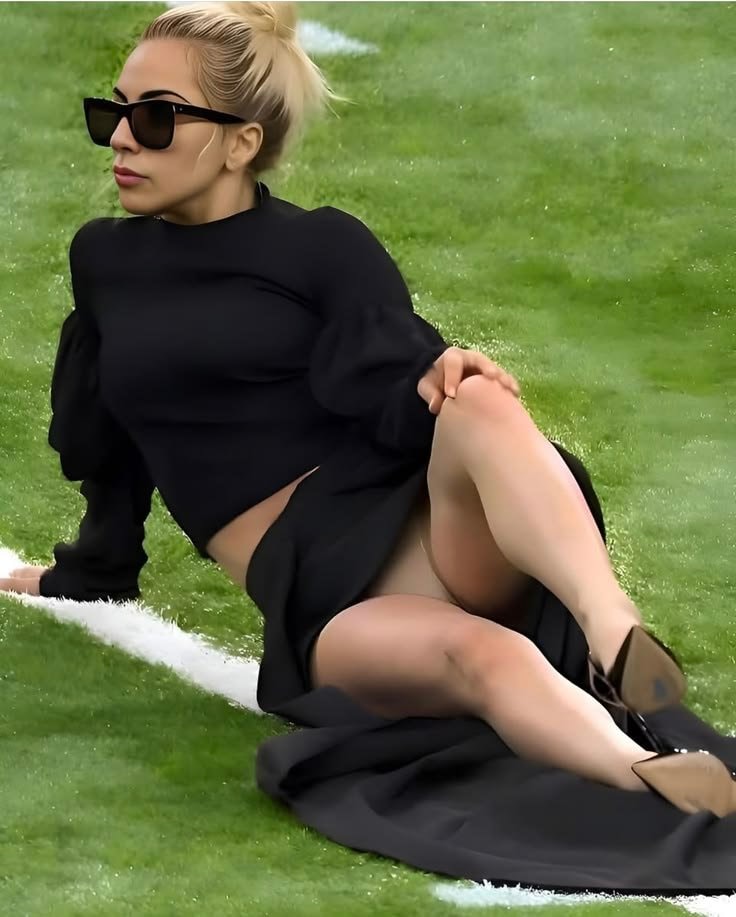 Lady Gaga unmatched presence (photo 2 of 2)