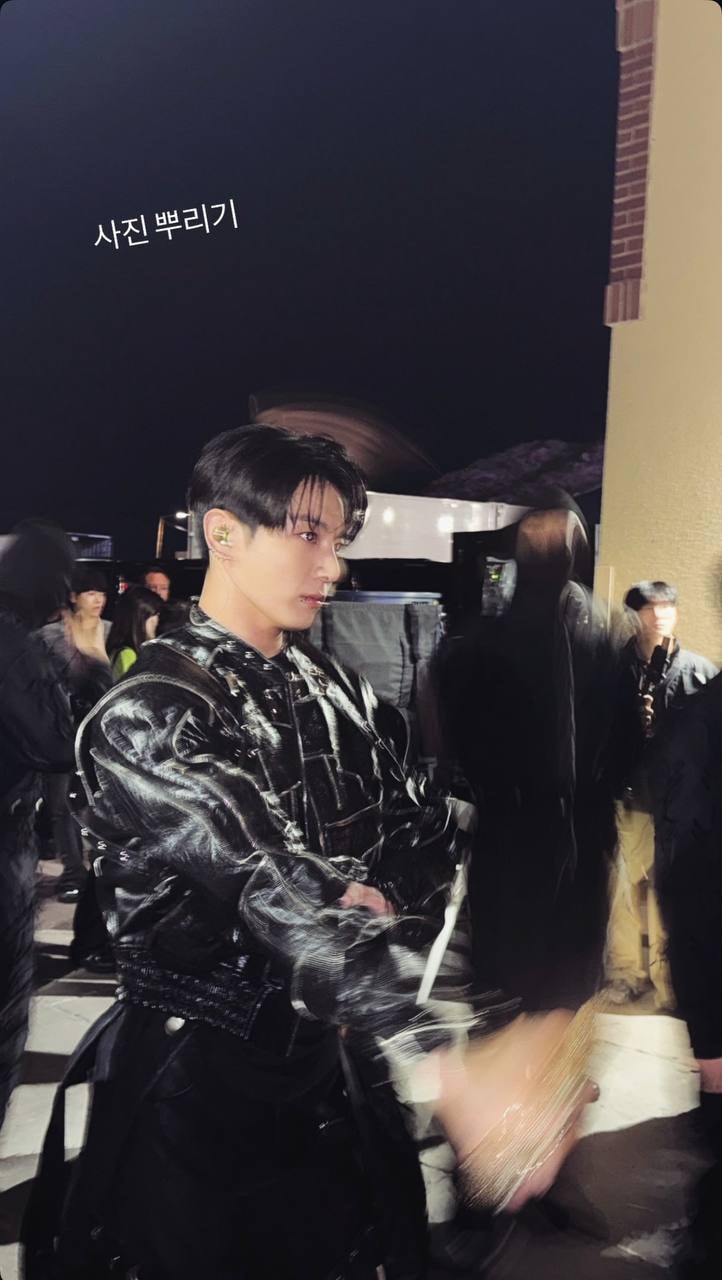 Jungkook live stage edit (photo 2 of 4)