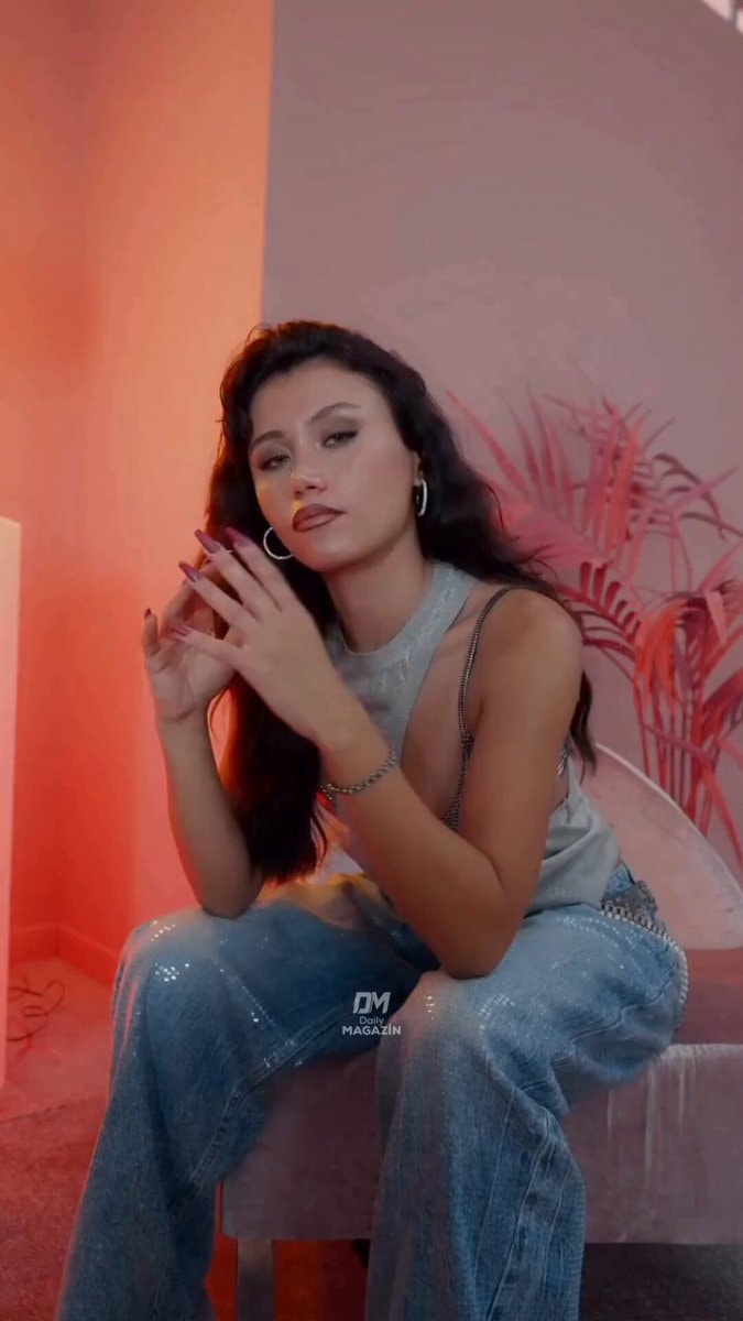 Hilal 'Toz Pembe' video