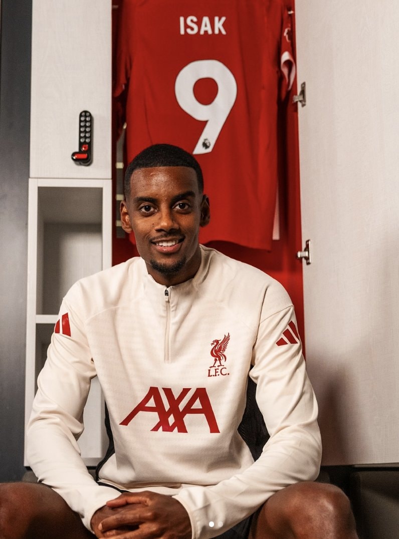 Alexander Isak Anfield debut this season