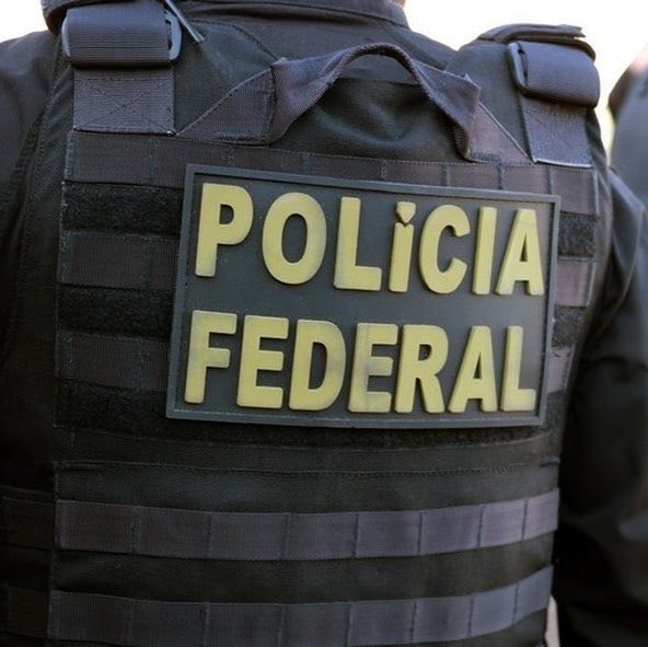 Federal Police inspection Salvador bus garage