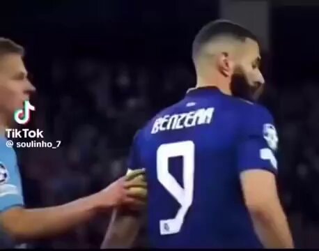 Zinchenko Benzema penalty request Zinchenko Benzema penalty request