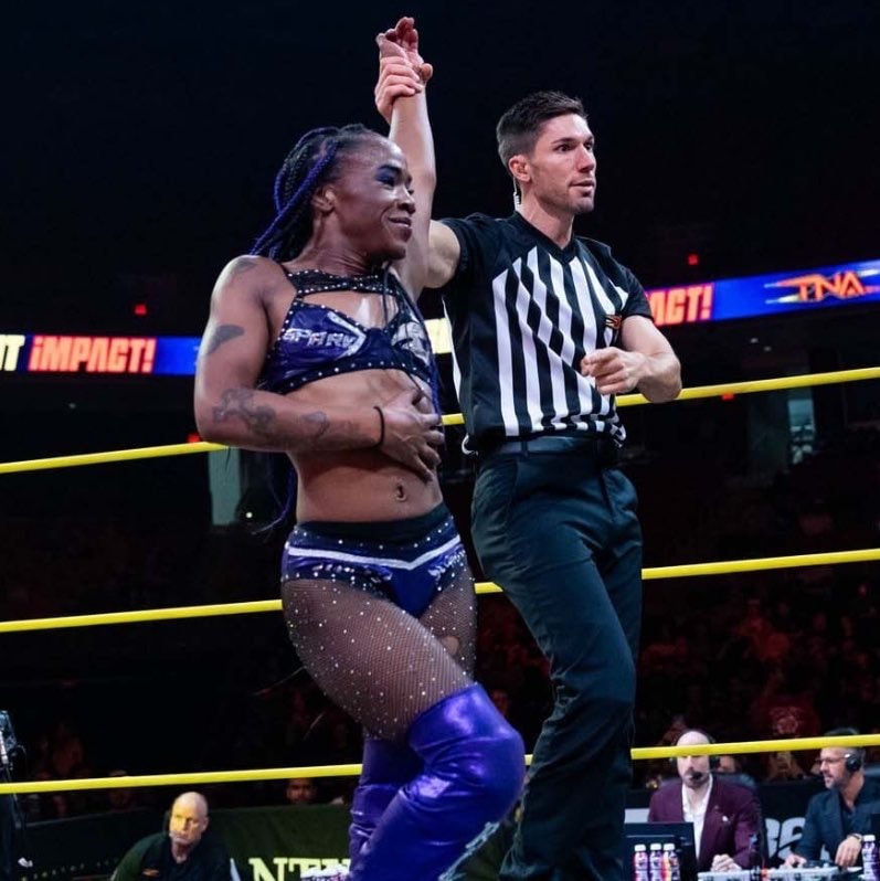 Jada Stone vs M By Elegance TNA (photo 1 of 2)
