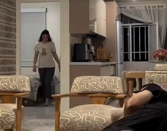 Couch warning joke