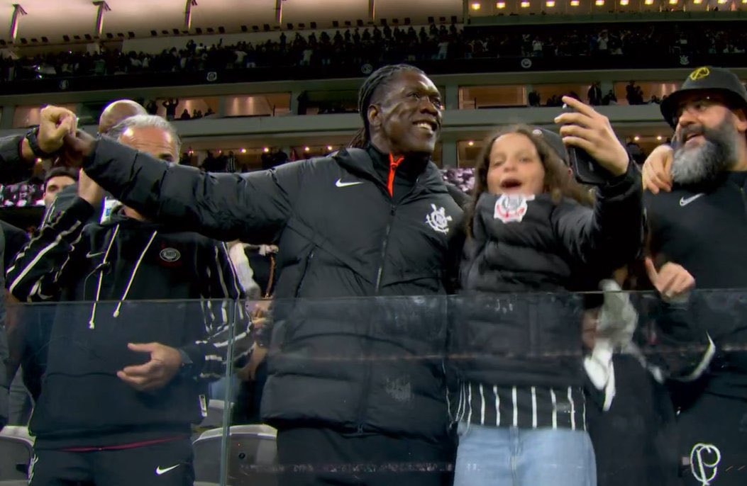 Seedorf among Corinthians fans