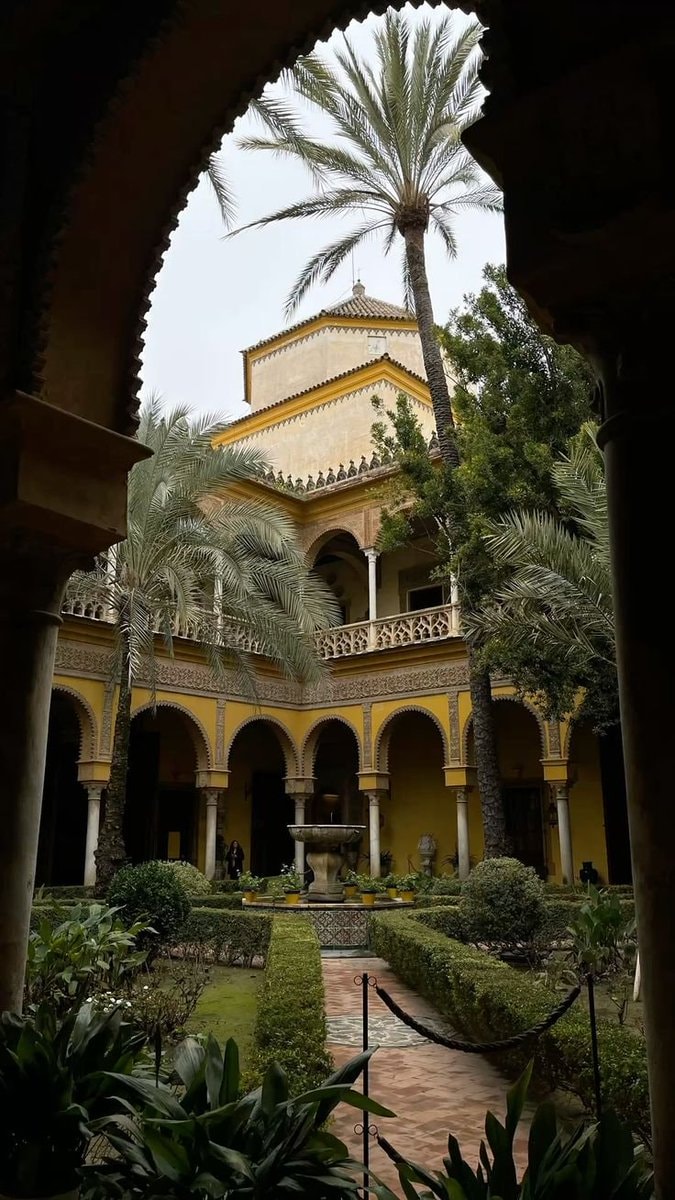Andalusia carved arches and columns (photo 4 of 4)