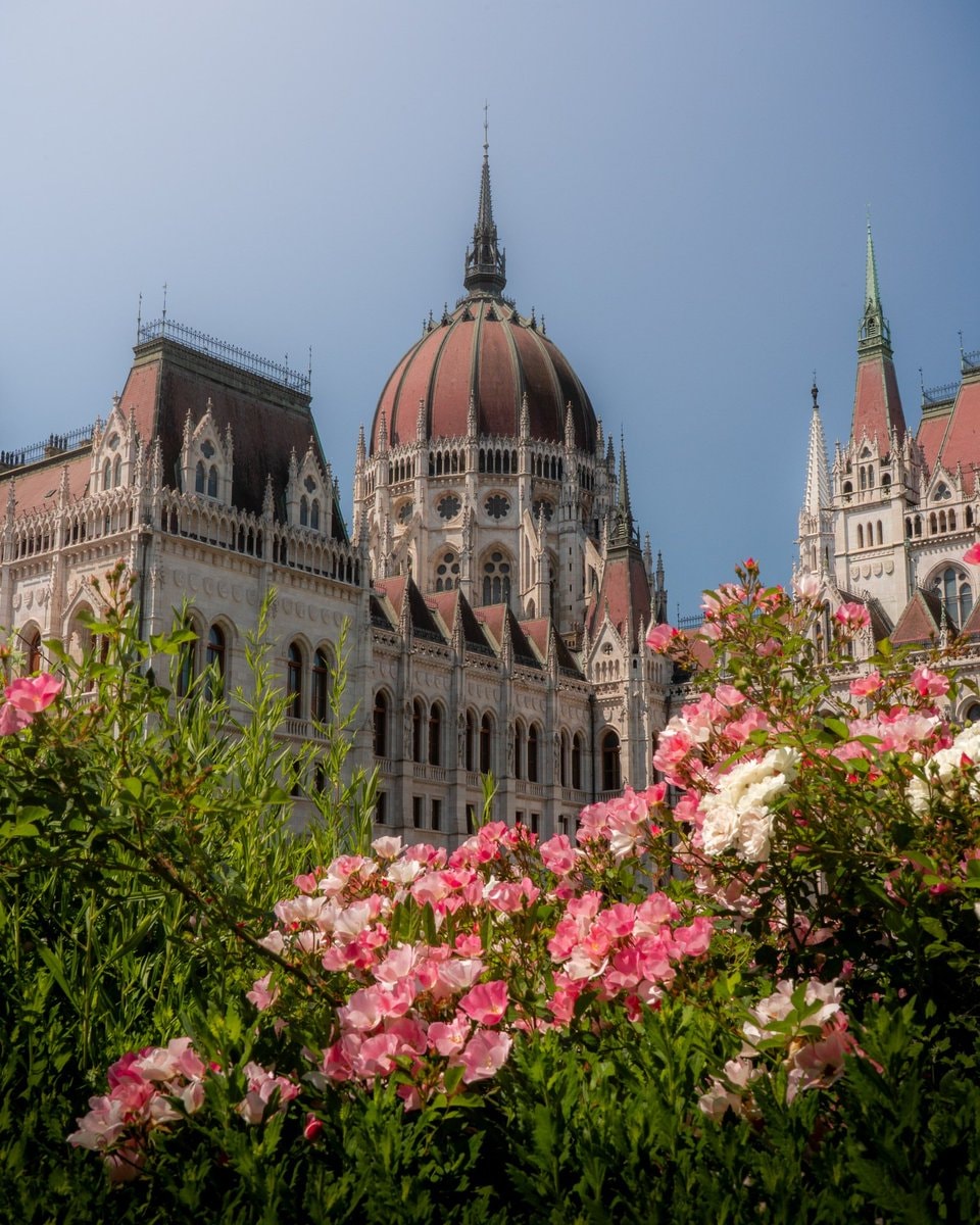 Hungarian Parliament Building in Budapest (photo 4 of 4)