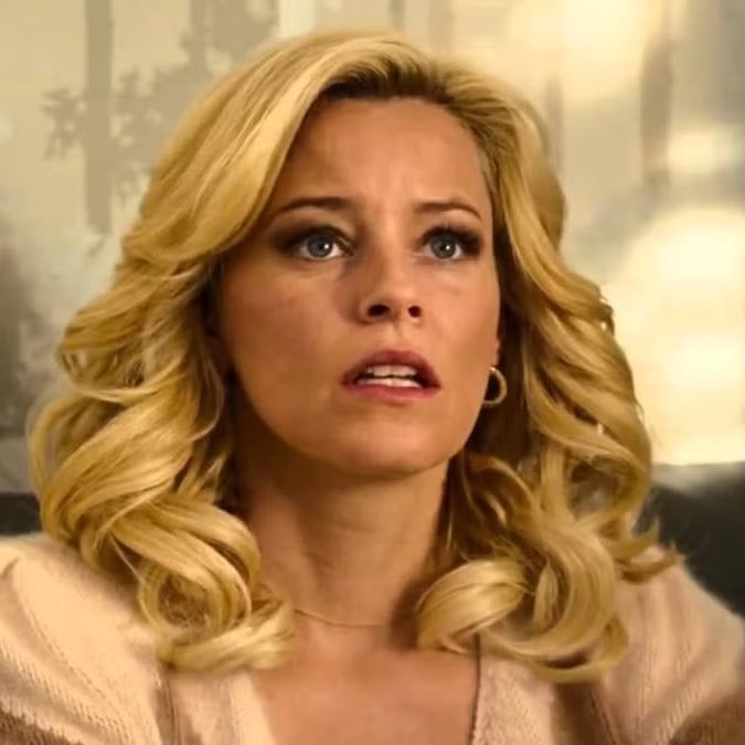 Elizabeth Banks as Ms. Frizzle in Magic School Bus movie (photo 1 of 2)