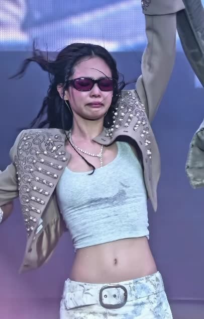 Jennie festival performance 🥹