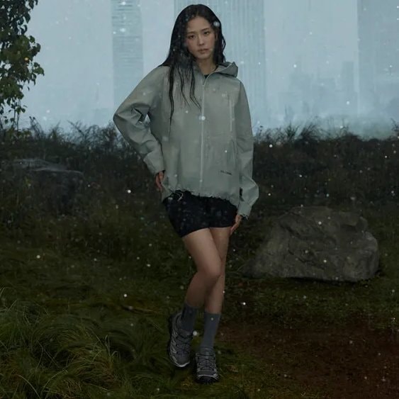 JISOO Salomon campaign photos