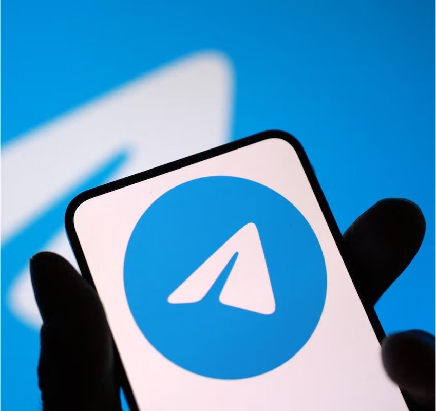 Telegram briefly removed from App Store (photo 1 of 2)