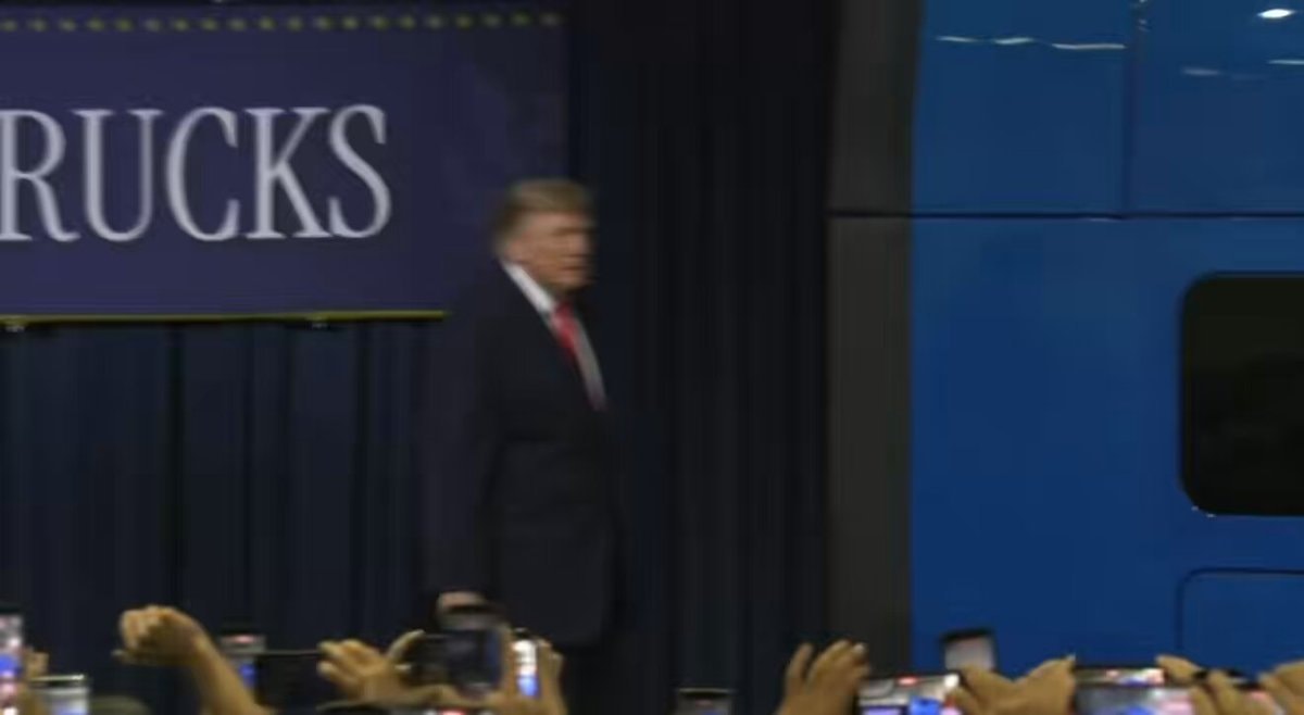 Trump Texas rally Peterbilt truck
