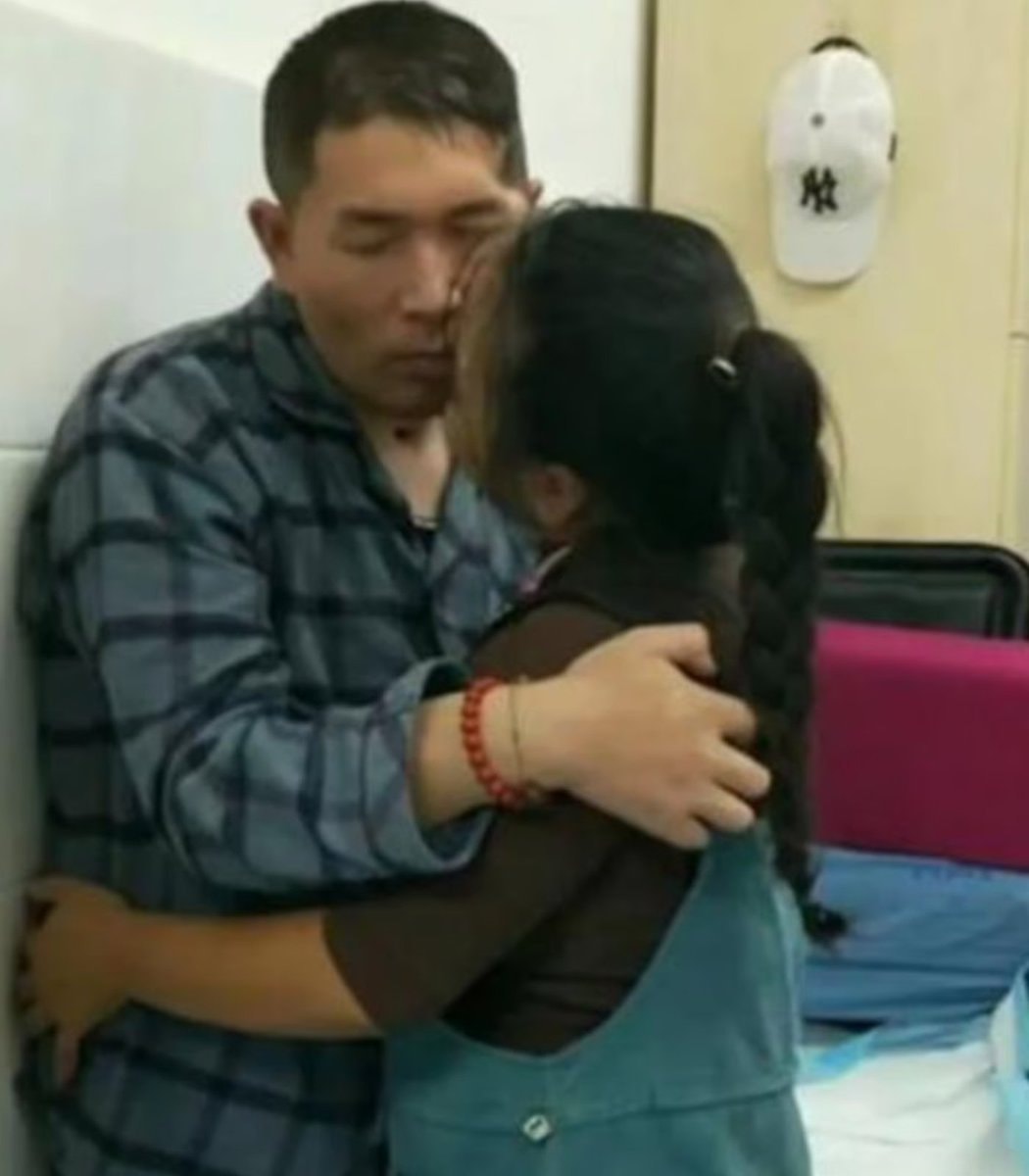 Woman bites husband's toes daily to aid brain recovery (photo 2 of 2)