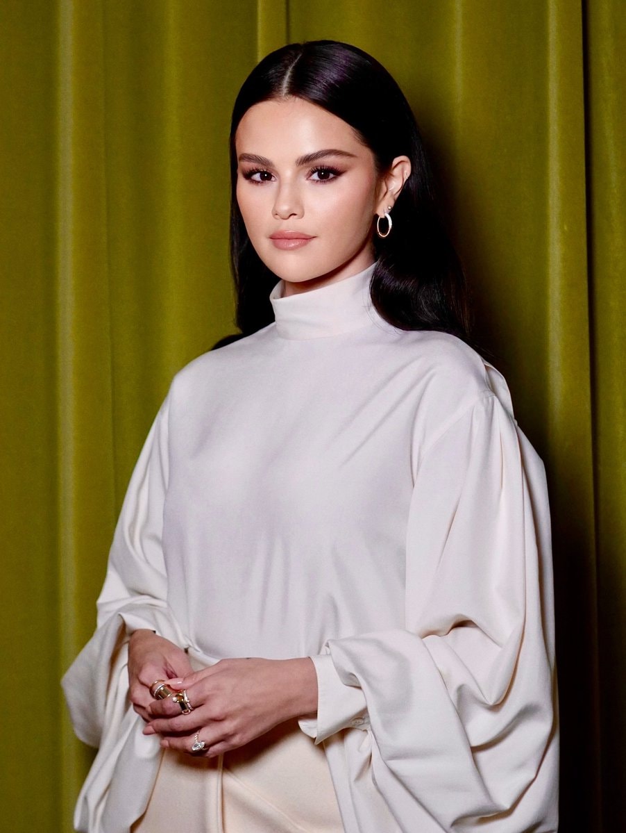 Selena Gomez regal appearance (photo 2 of 2)