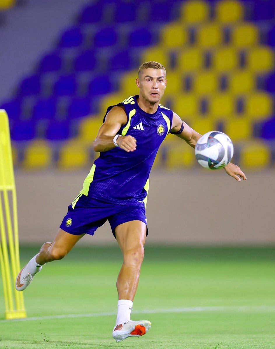 Cristiano Ronaldo Al Nassr training (photo 2 of 2)