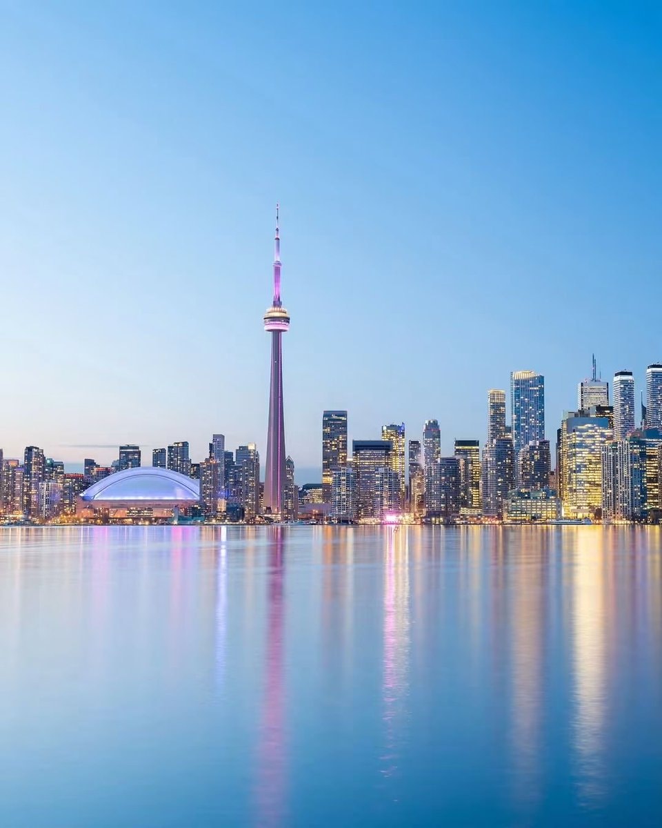 Toronto skyline at dusk