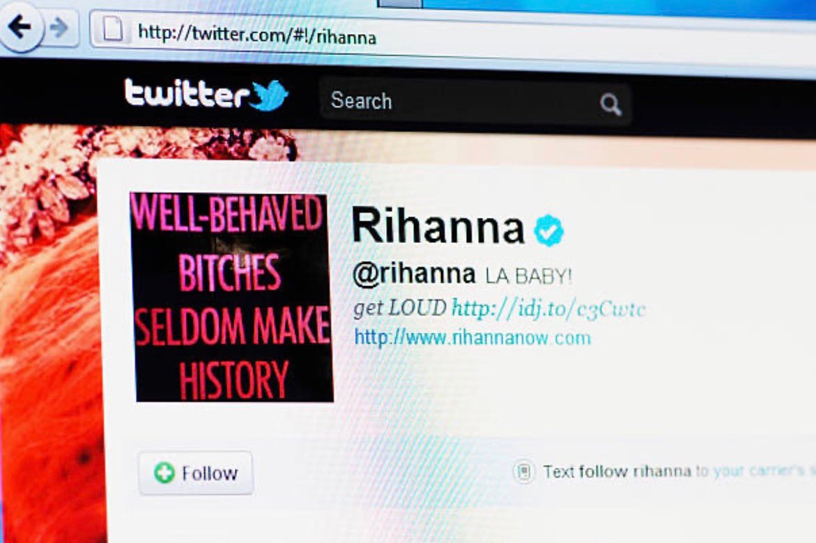 Rihanna loud era (photo 2 of 2) Rihanna loud era (photo 2 of 2)
