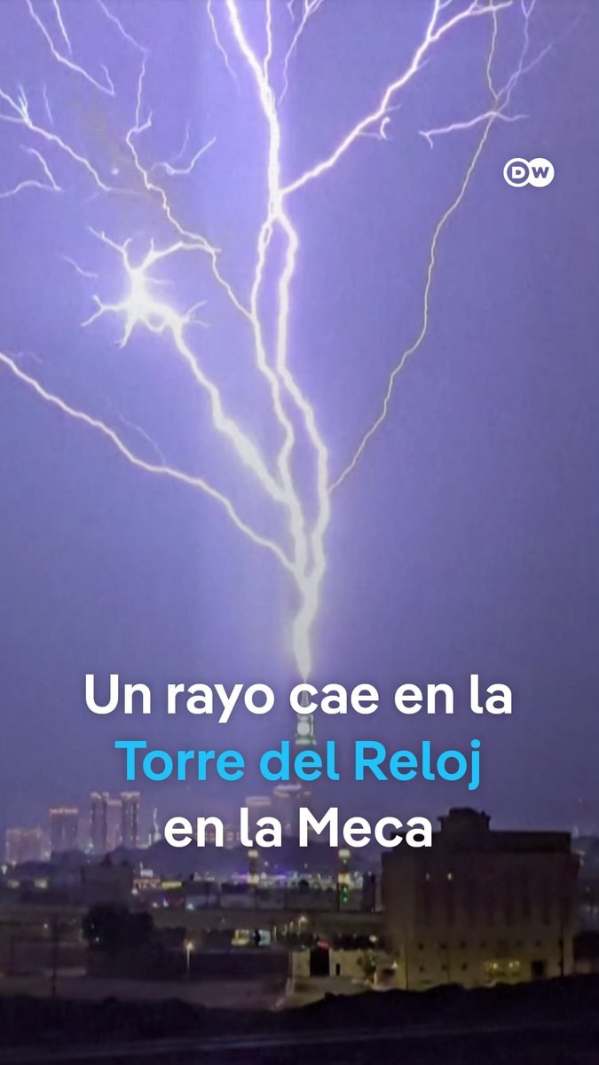 Lightning strikes Clock Tower Mecca
