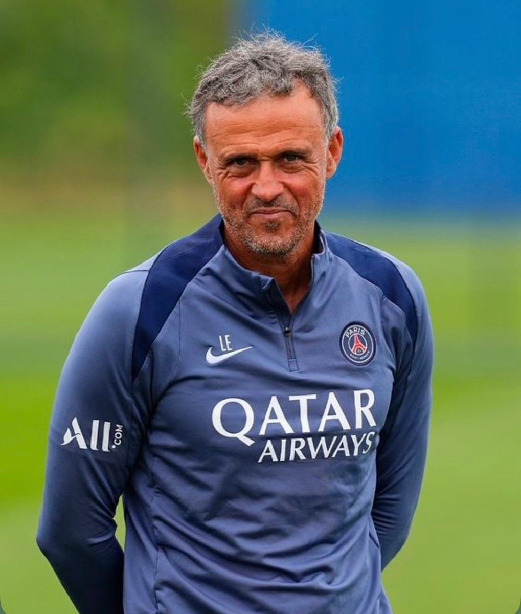 Hansi Flick praises Luis Enrique (photo 2 of 2)