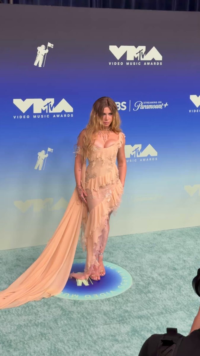 Slayyyter at the VMAs