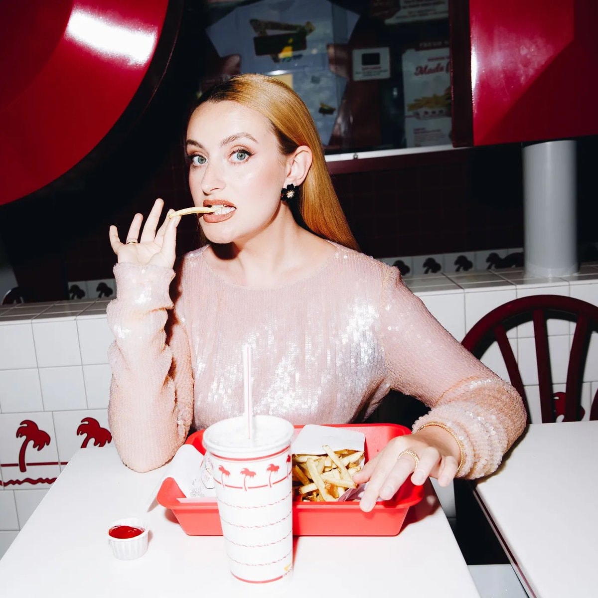 Amelia Dimoldenberg ending Chicken Shop Date (photo 1 of 2)