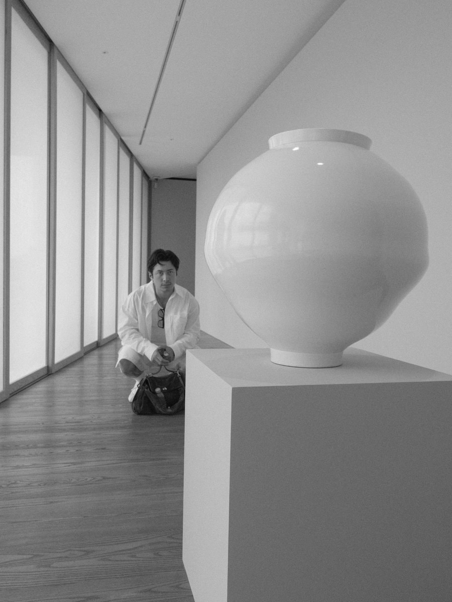 Hudson Williams South Korea trip (photo 4 of 4)