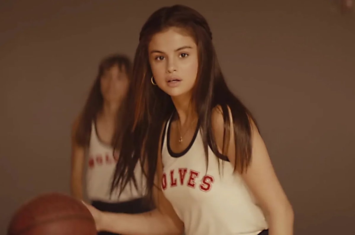 Selena Gomez Bad Liar (photo 3 of 4)