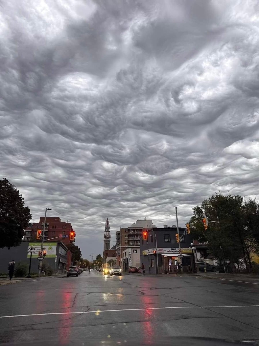 Picasso cloud sky (photo 2 of 2)