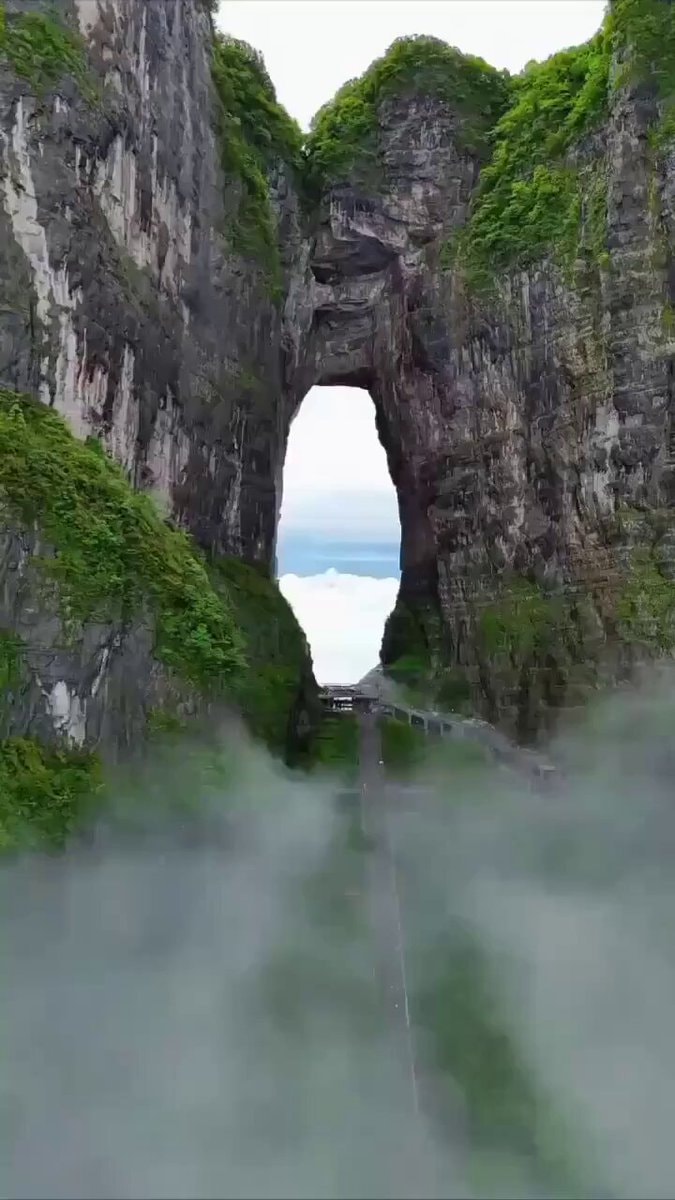 Tianmen Mountain Heaven's Gate arch