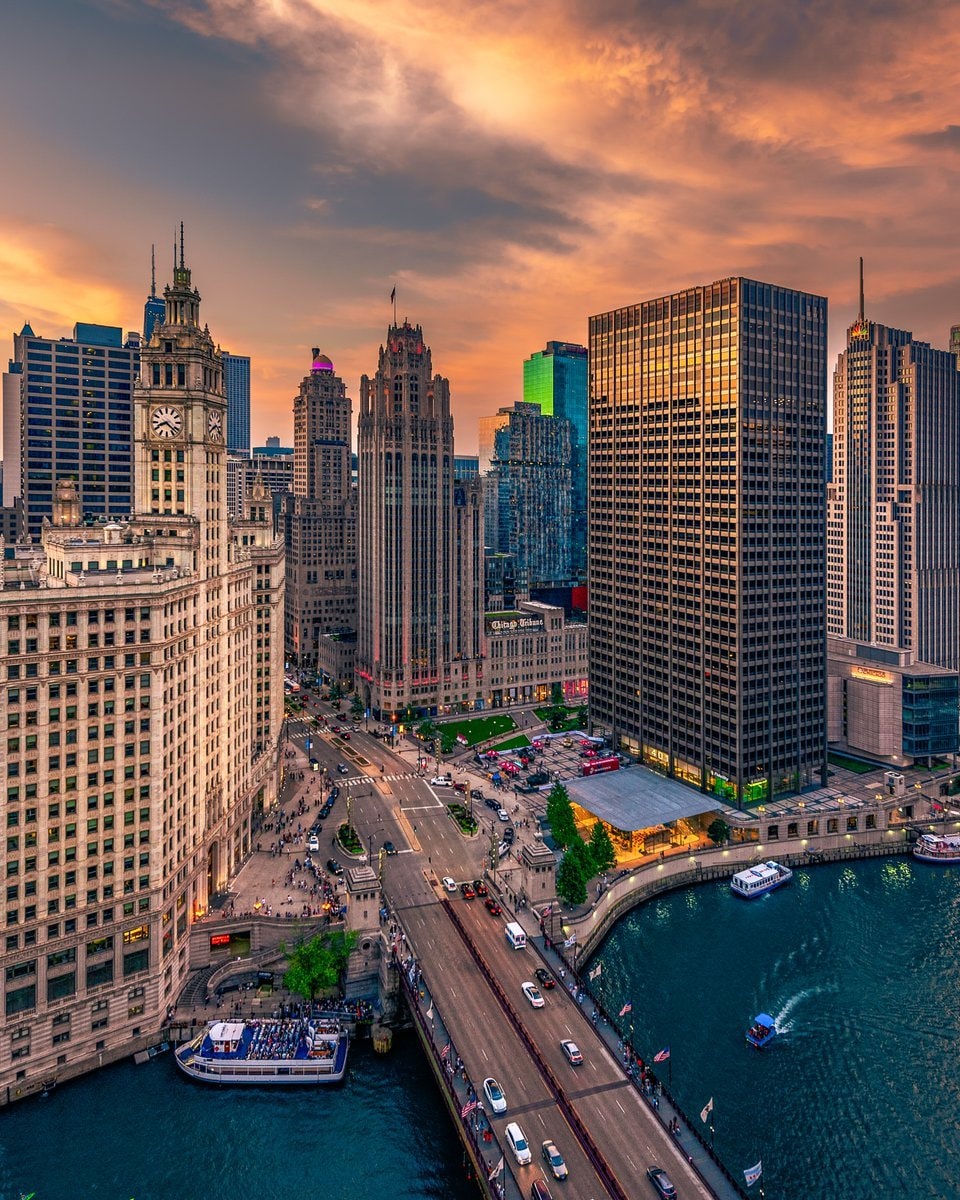 Chicago skyline sunset (photo 3 of 4)
