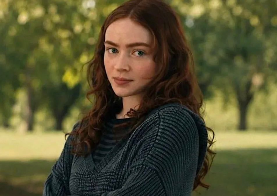 Sadie Sink V-MAX reaction