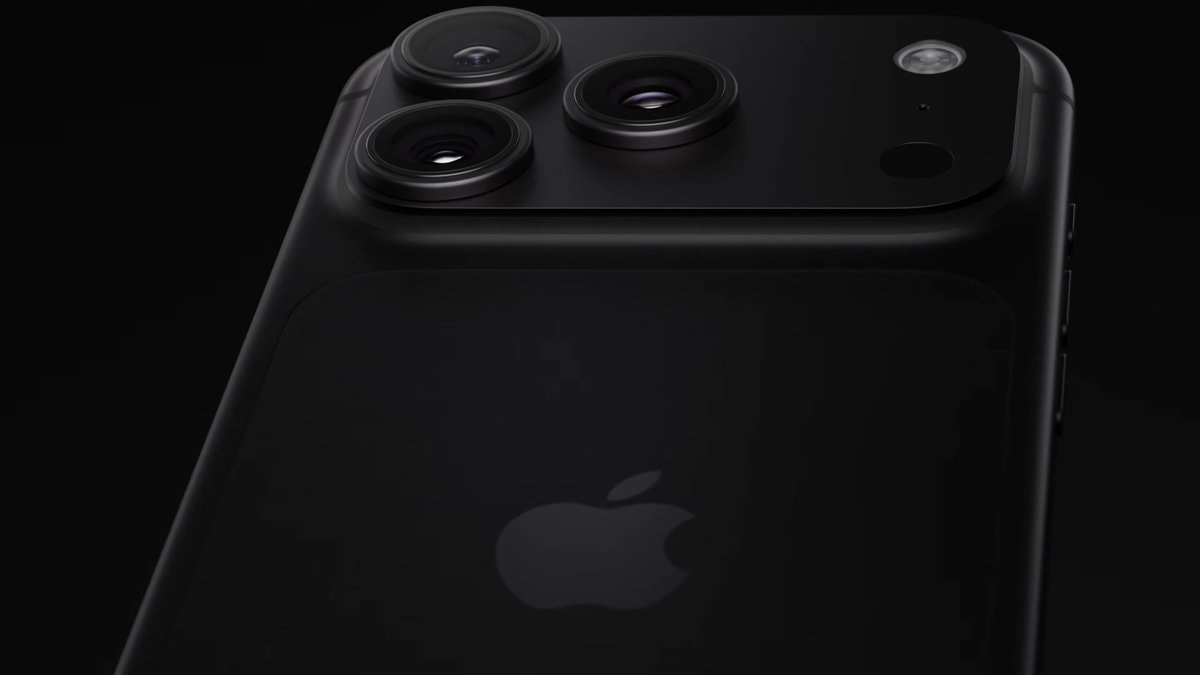 iPhone 18 Pro Pro Max reveal (photo 3 of 4)