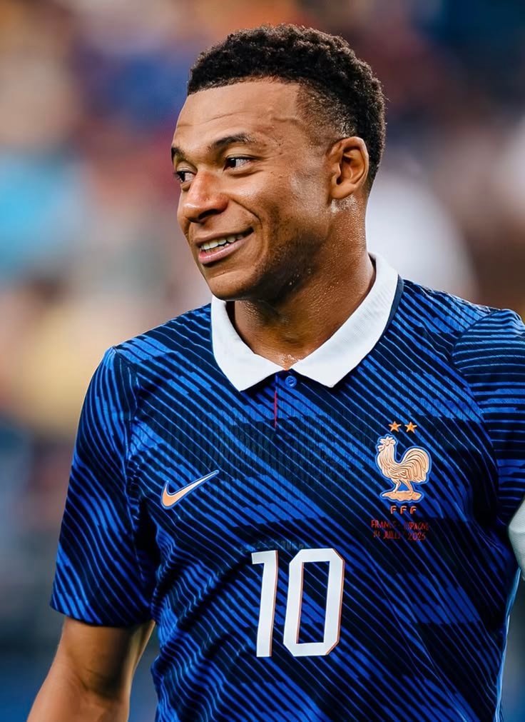 Kylian Mbappé France jersey
