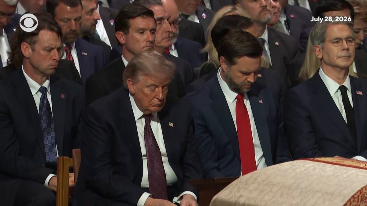Trump peppermints at Lindsey Graham funeral Trump peppermints at Lindsey Graham funeral
