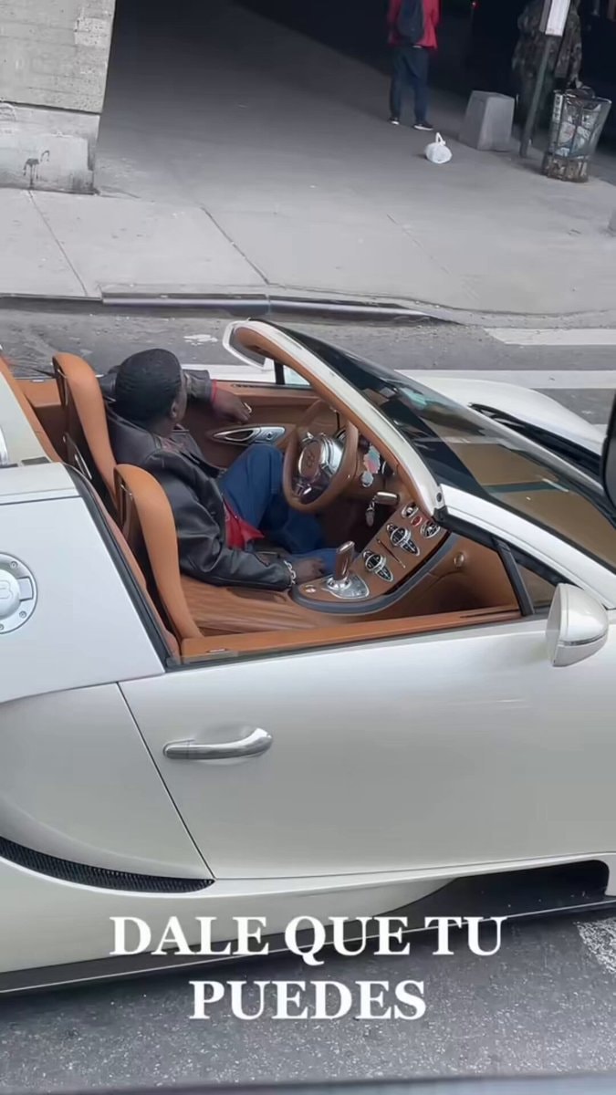 Tracy Morgan Bugatti in Washington Heights Tracy Morgan Bugatti in Washington Heights