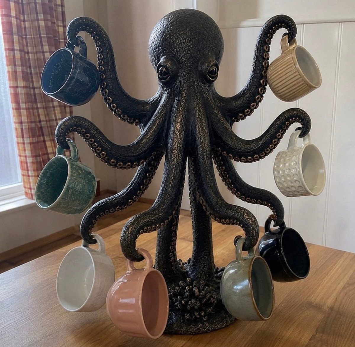 Octopus cup holder