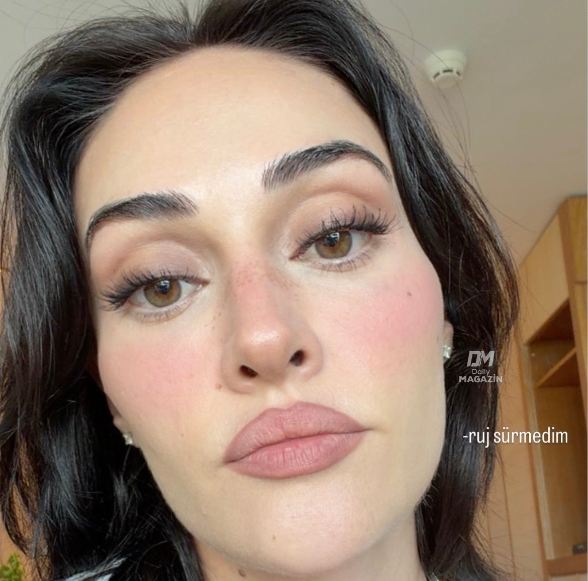 Esra Bilgic new photos (photo 1 of 2)